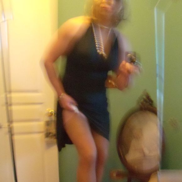 Meet your Posher, Shelly - Picture 1 of 1